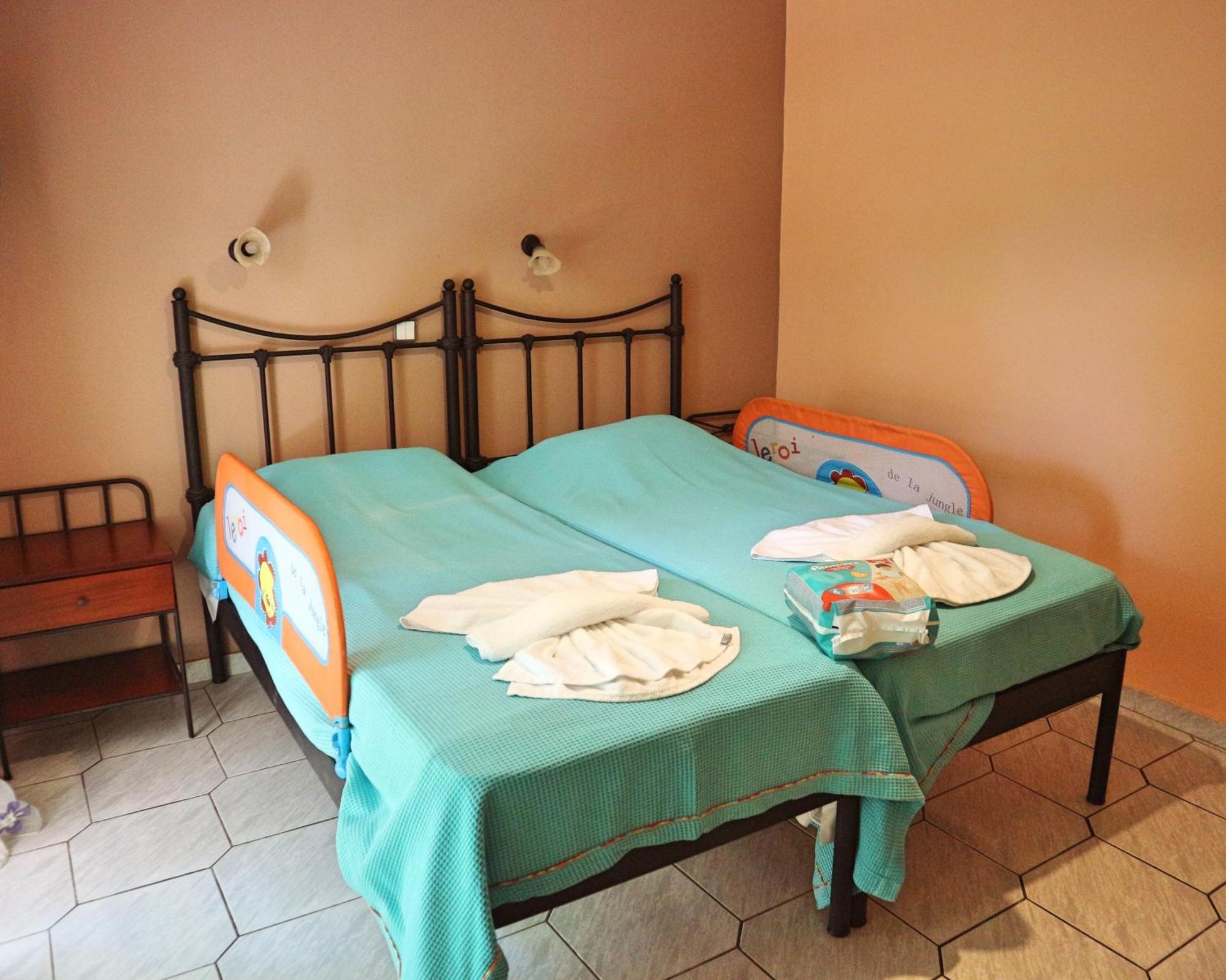 Villa Eleni Seaside Apartments Platanés Kamer foto