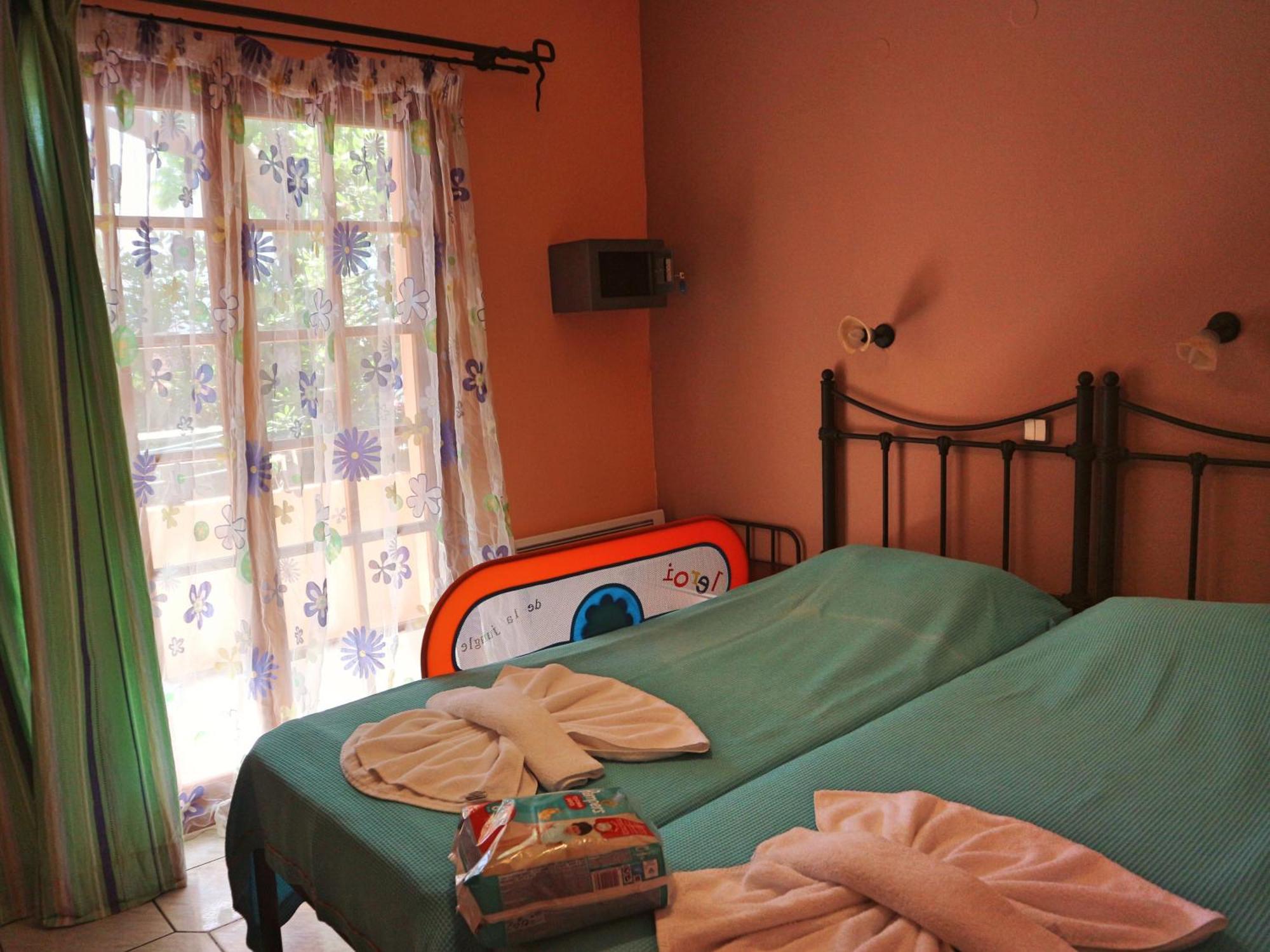Villa Eleni Seaside Apartments Platanés Kamer foto